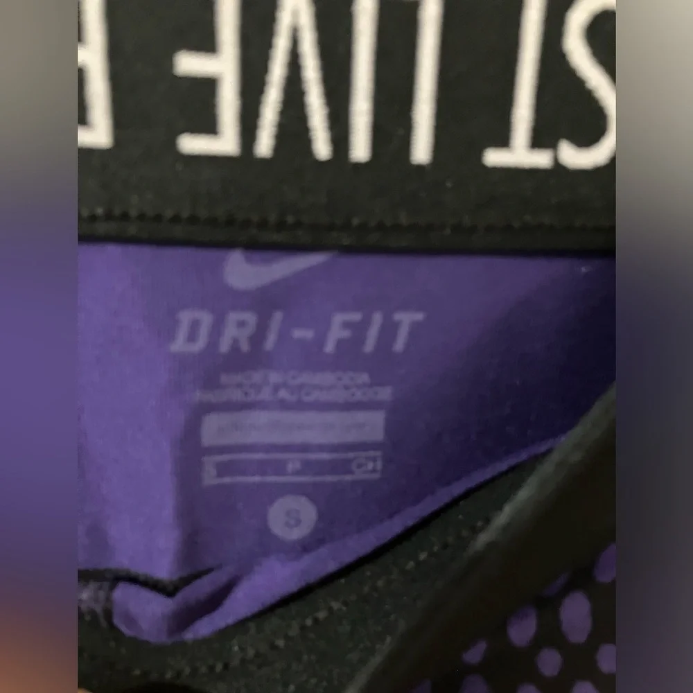 Nike women’s small purple and black leggings lightweight workout running yoga